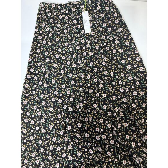 Good Luck Gem Dresses & Skirts - NWT  fun and flirty midi skirt good luck gem Todas